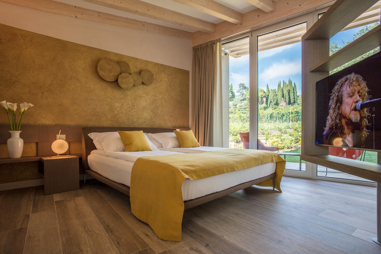 San Colombano Suites 巴多利诺 外观 照片