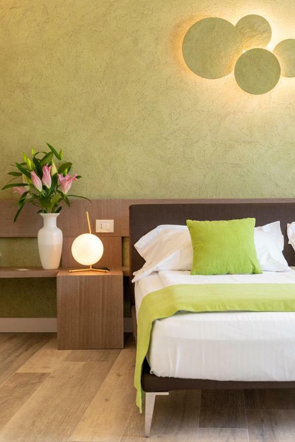 San Colombano Suites 巴多利诺 外观 照片